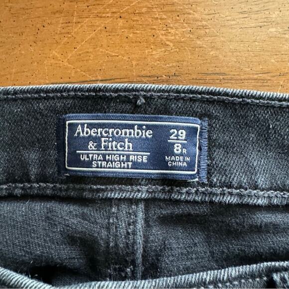 Abercrombie & Fitch Ultra High Rise Straight Jeans With Button Fly & Frayed Hem - Picture 5 of 5